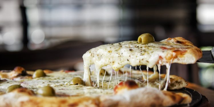 This Photo of an ‘All-Crust’ Pizza Has Made a Lot of People Very Saucy