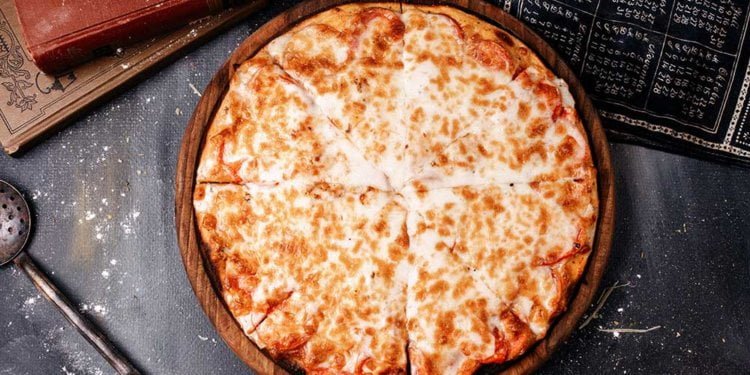 Man allegedly assaults dollar keep supervisor with pizza bagels, then runs into Wendy’s and slaps employee