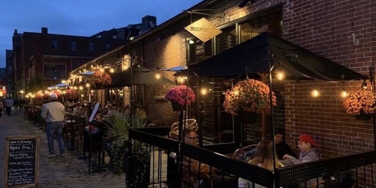 Snuggle Up and Savor: 10 Warm and Cozy Restaurants to Beat the Chill