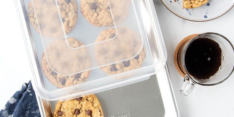 Reusable Plastic Lids for Cookie Sheets: A Game-Changer
